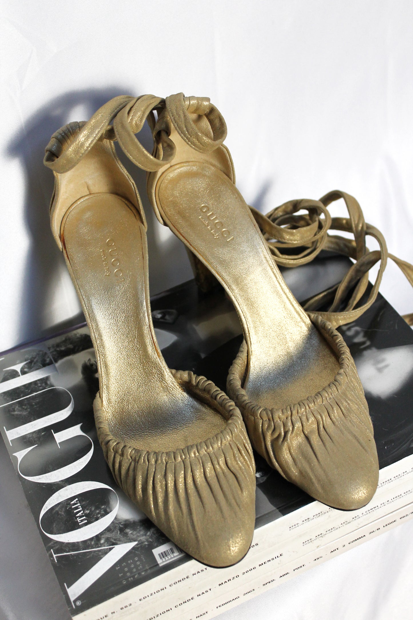 GUCCI PUMP CON LACCI TOM FORD