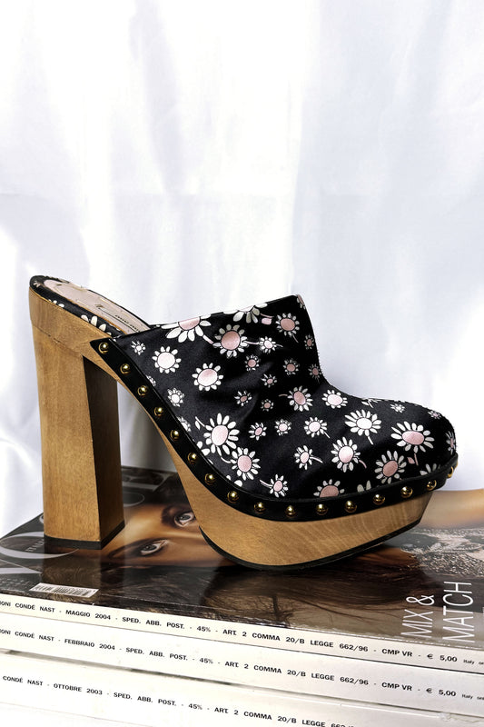 MIU MIU DAISY CLOGS S/S 2010
