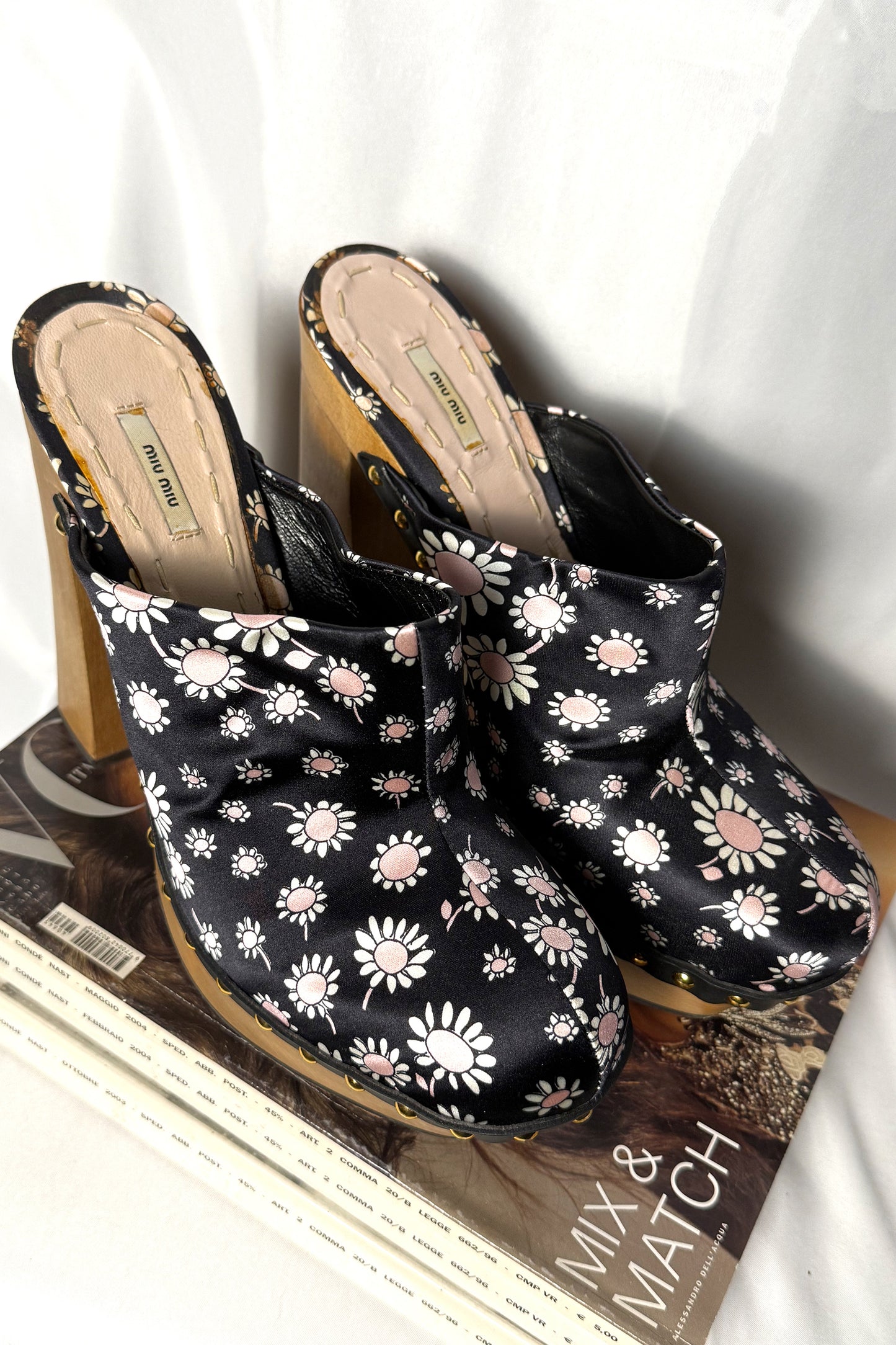 MIU MIU DAISY CLOGS S/S 2010