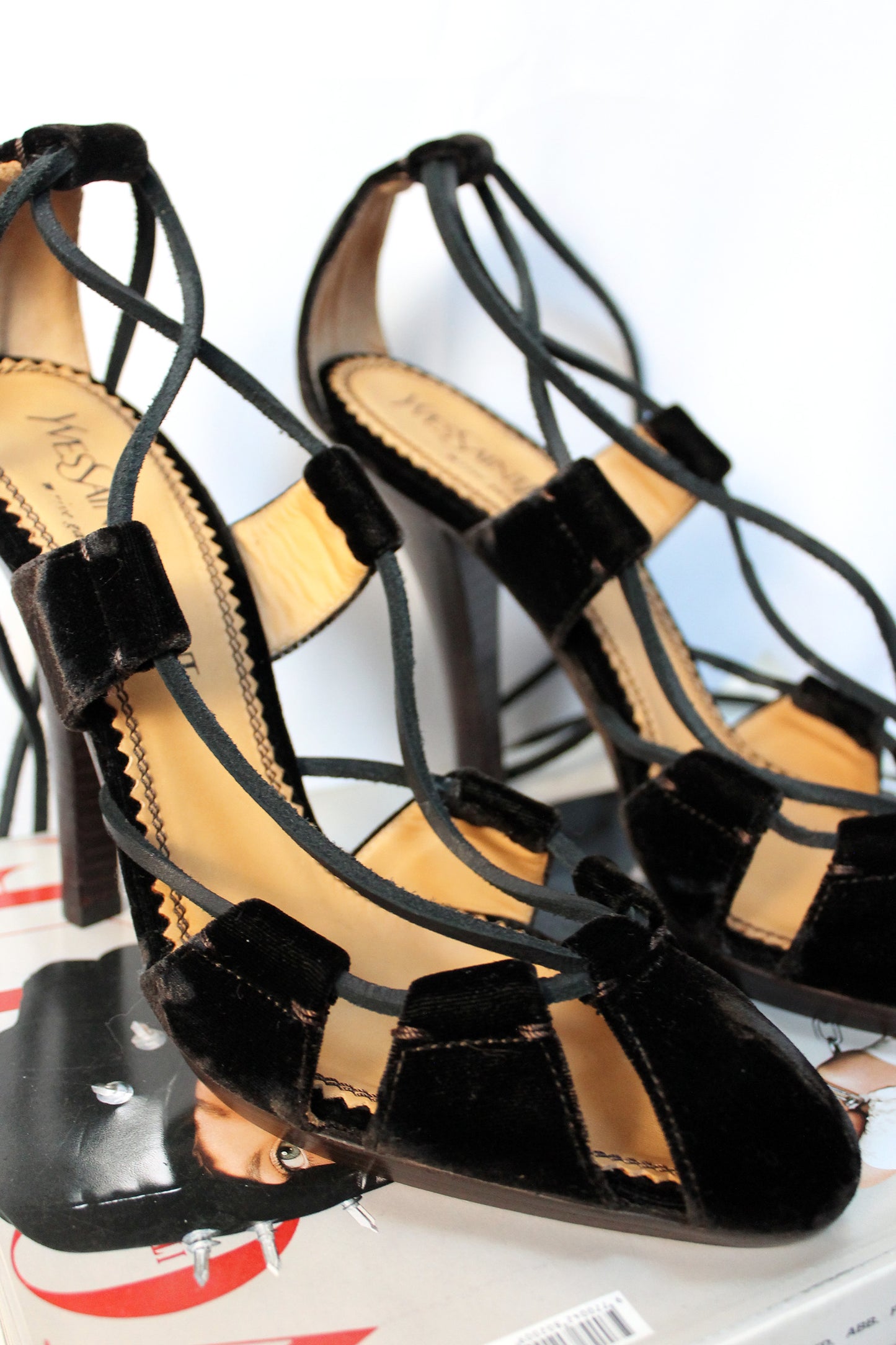 YVES SAINT LAURENT GLADIATOR PUMP by TOM FORD F/W 2002