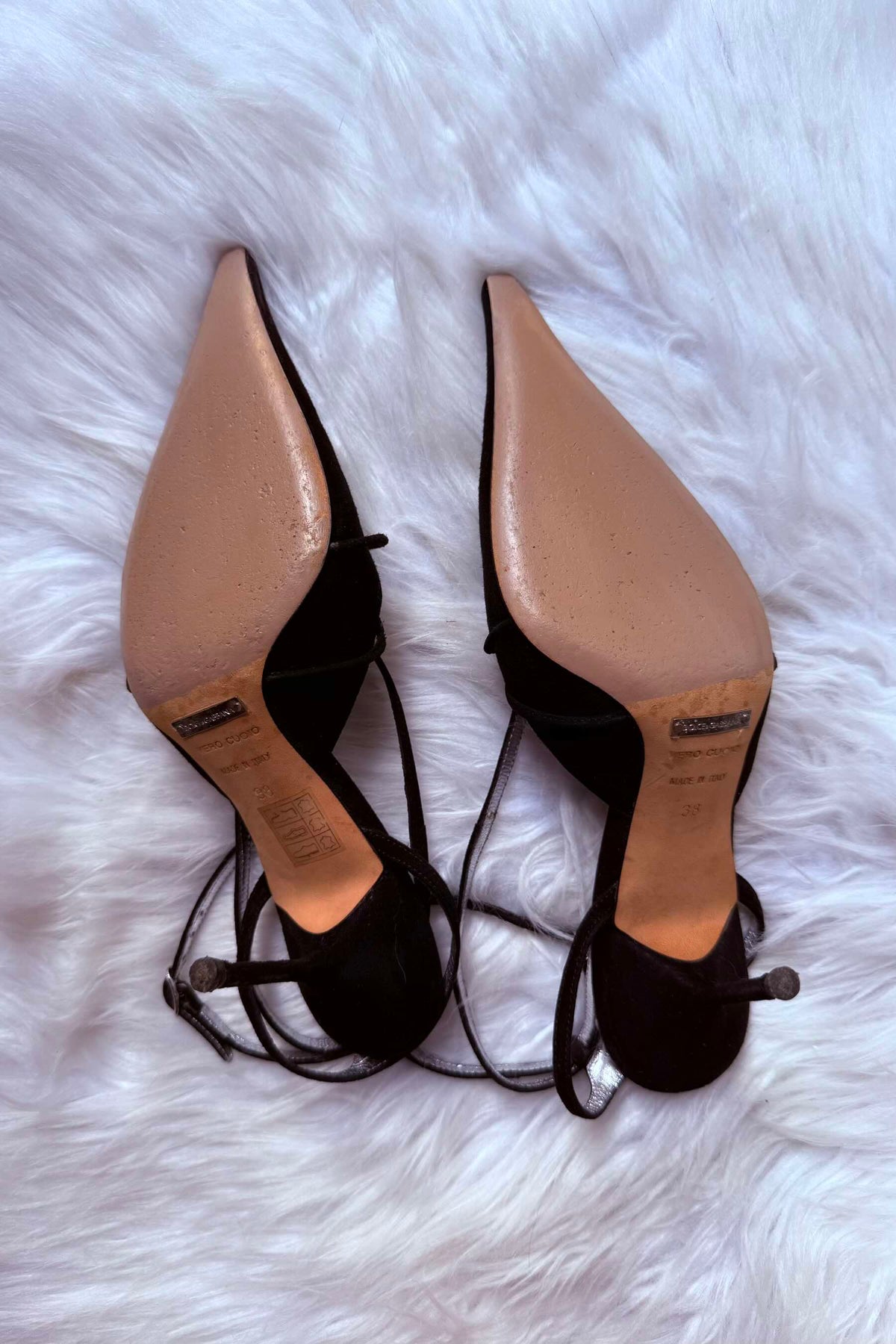 DOLCE & GABANA VINTAGE PUMP SPRING 2003 - 38
