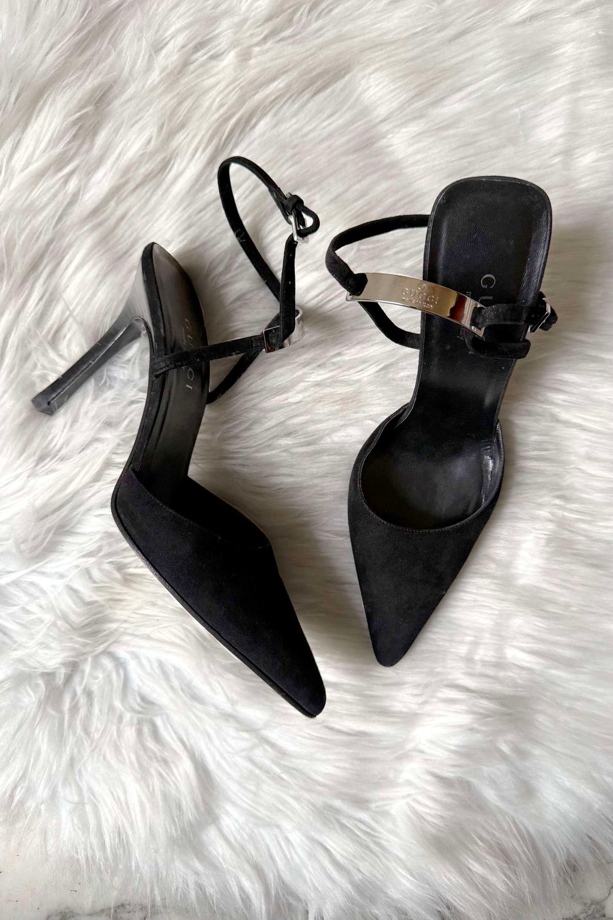 GUCCI TOM FORD ERA SLINGBACK PUMPS WITH METAL PLAQUE - IT39
