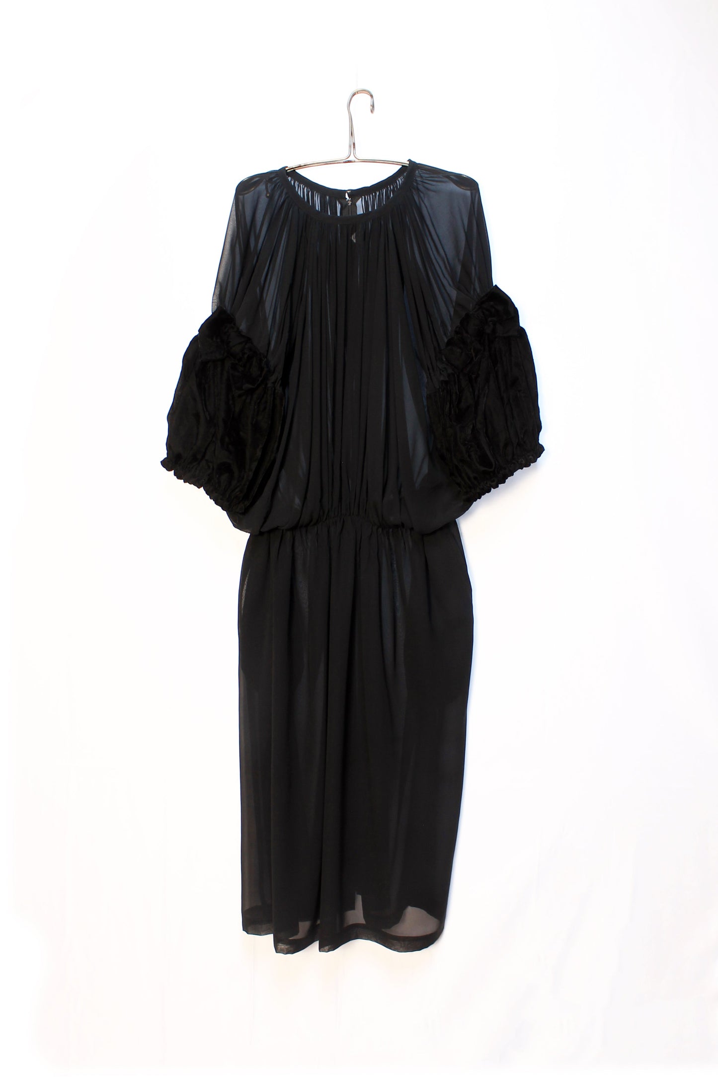 COMME COMME DES GARCONS MAXI ABITO TRASPARENTE CON FIOCCHI S/S 2022