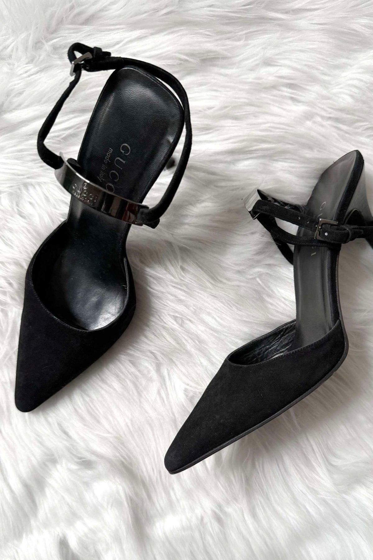 GUCCI TOM FORD ERA SLINGBACK PUMPS WITH METAL PLAQUE - IT39