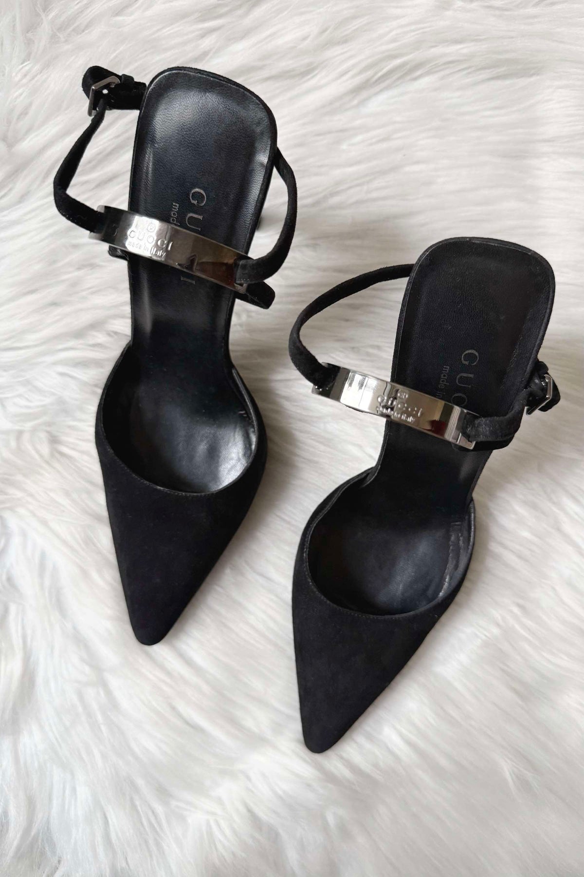 GUCCI TOM FORD ERA SLINGBACK PUMPS WITH METAL PLAQUE - IT39