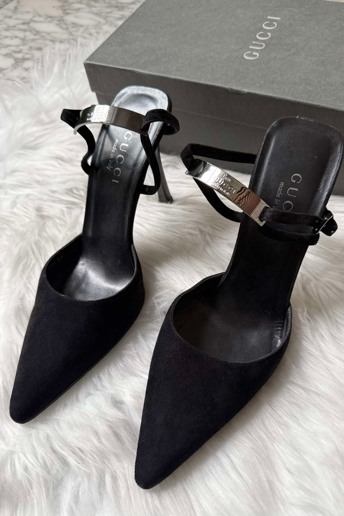 GUCCI TOM FORD ERA SLINGBACK PUMPS WITH METAL PLAQUE - IT39