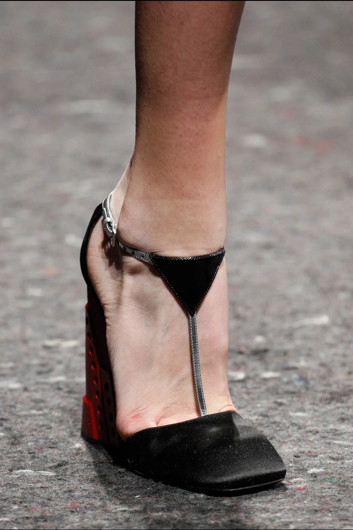 HOLIDAY LOOK | TOTAL PRADA