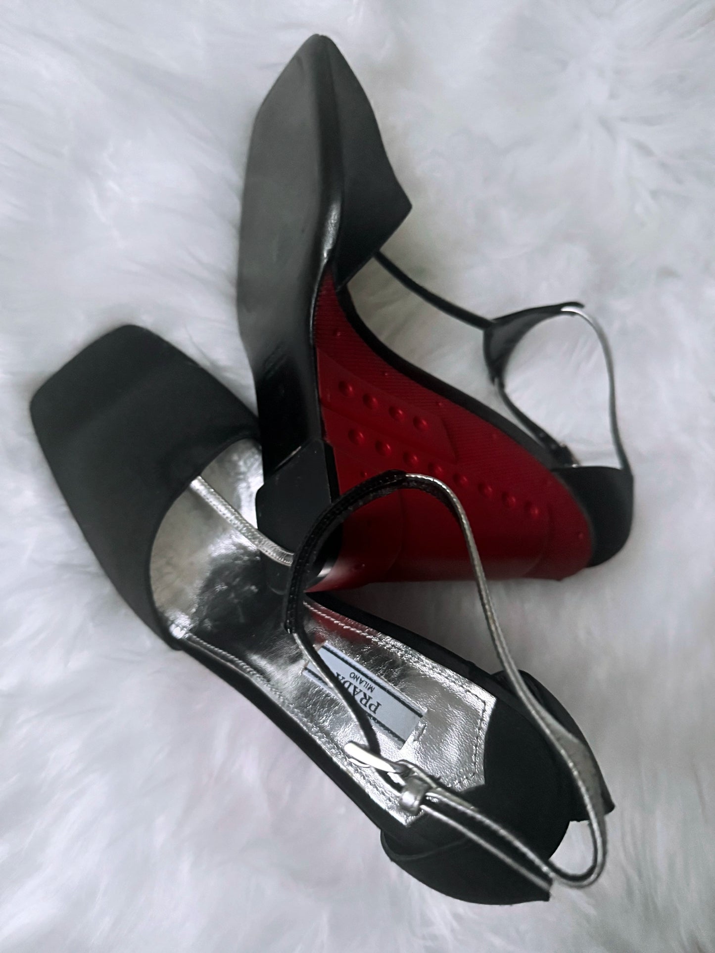 HOLIDAY LOOK | TOTAL PRADA