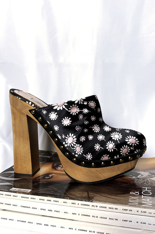 MIU MIU DAISY CLOGS S/S 2010