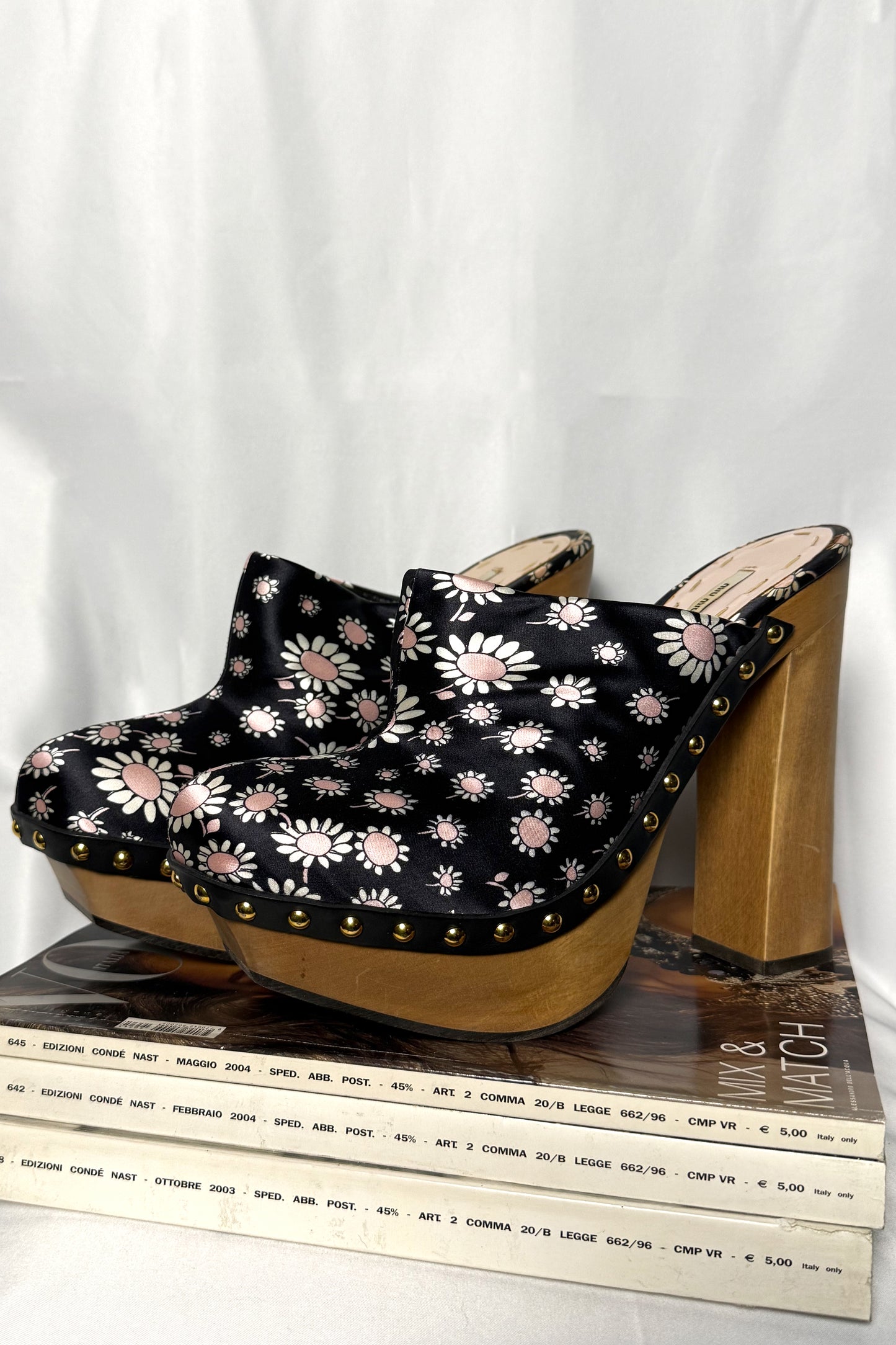 MIU MIU DAISY CLOGS S/S 2010